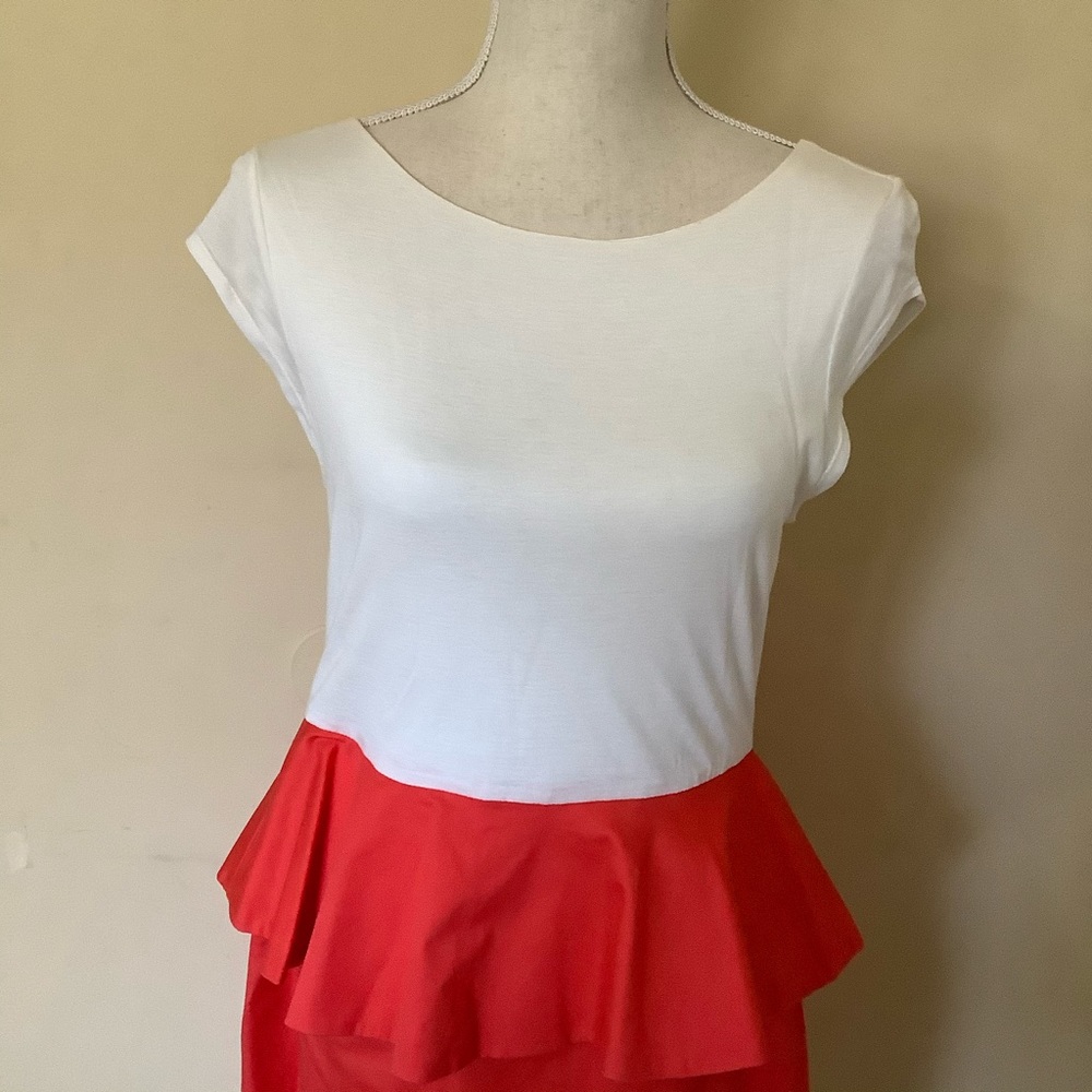Alice and Olivia 🌵 White & Tangerine Peplum Dress - Picture 4 of 9